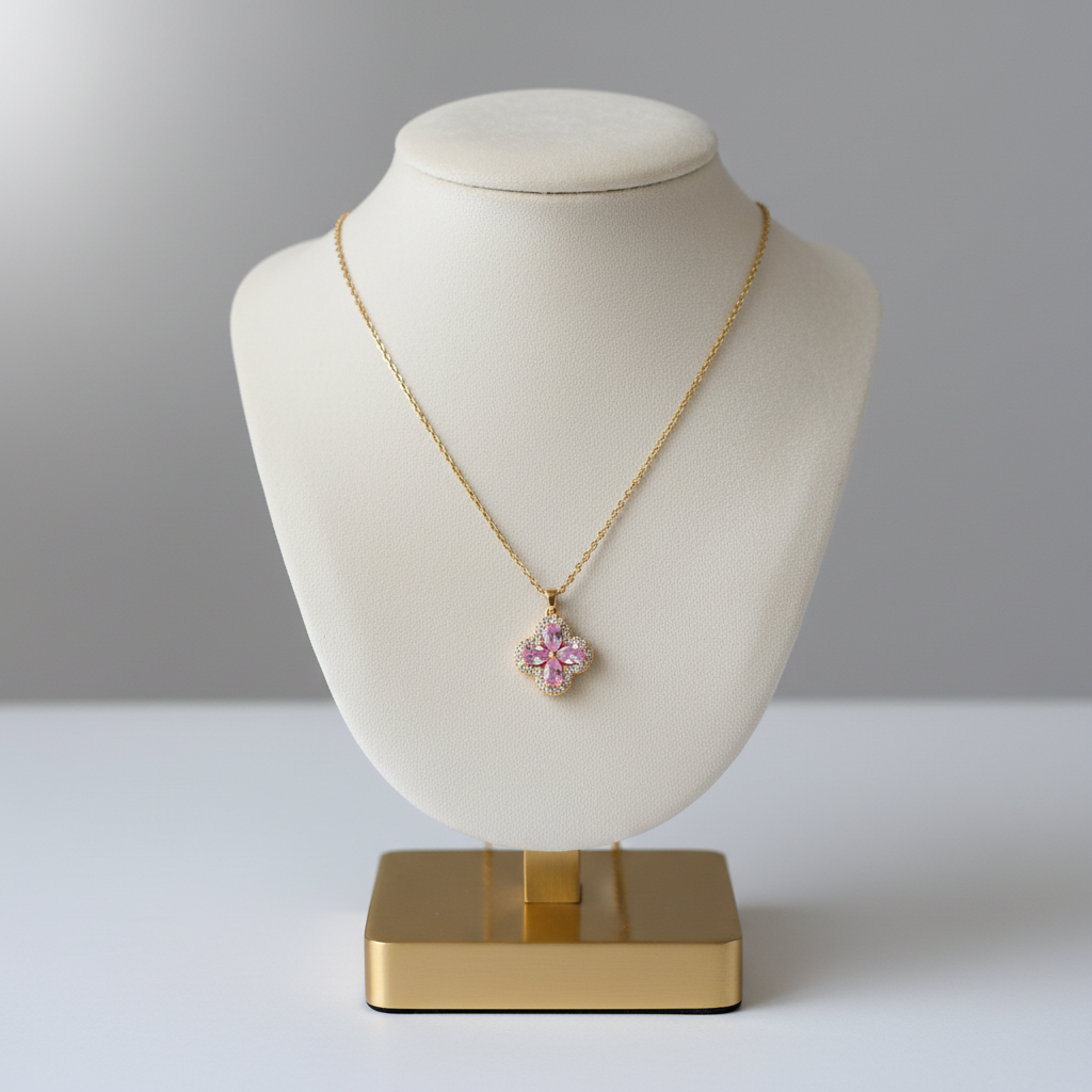 Collier acier inoxydable avec pendentif trèfle rose