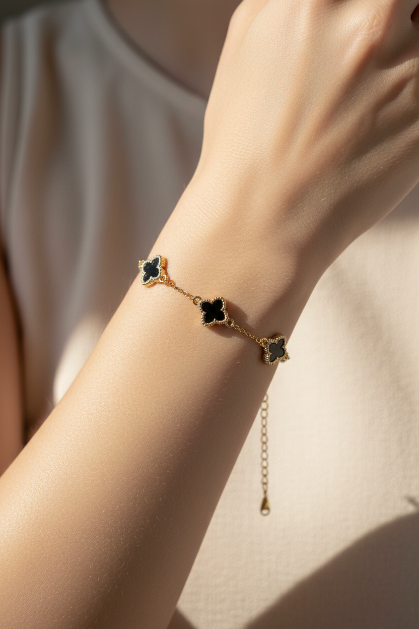 Bracelet acier inoxydable trefles noirs