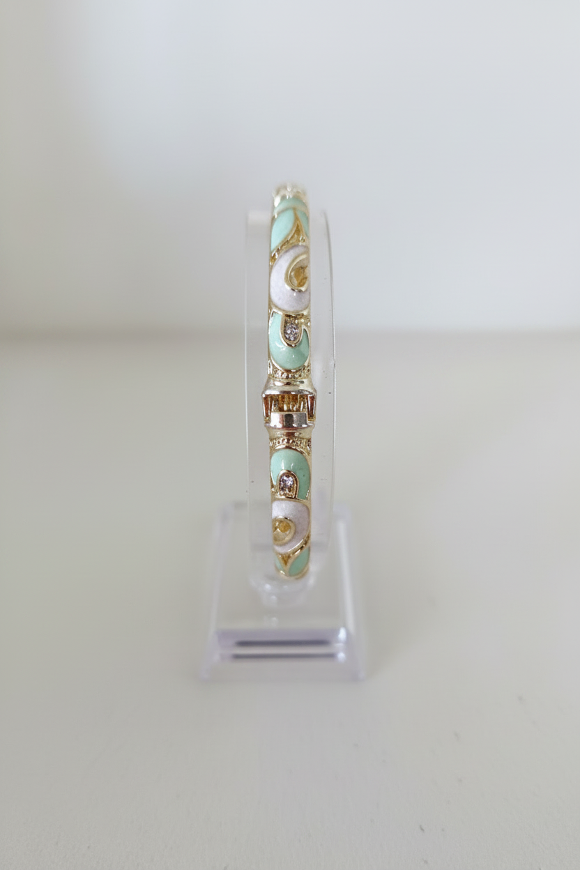 Bracelet thaïlandais fin et delicat  couleur pastel laiton